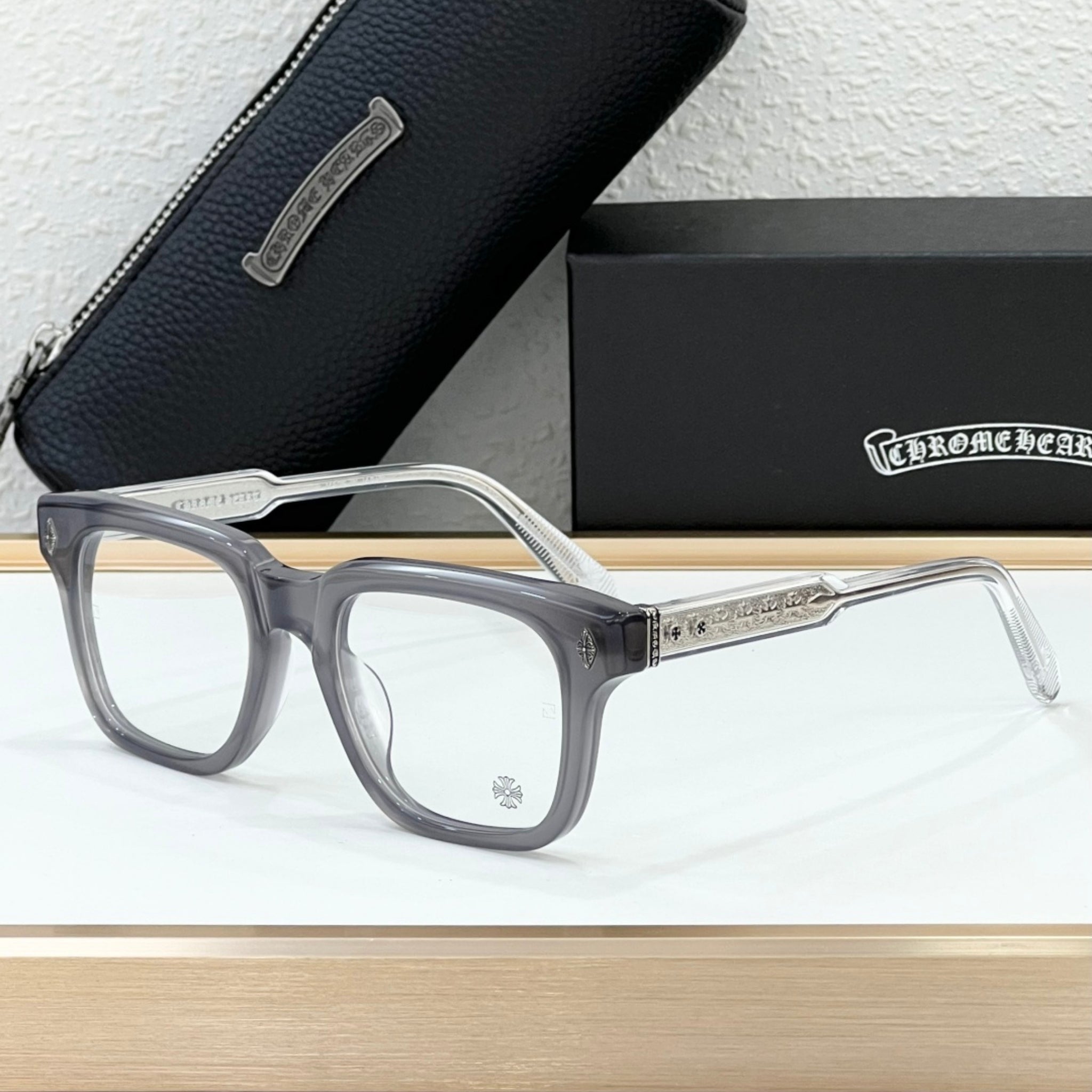 CHROME: The Digital Styleguide　レア CHROME HEARTS – MODISCHO