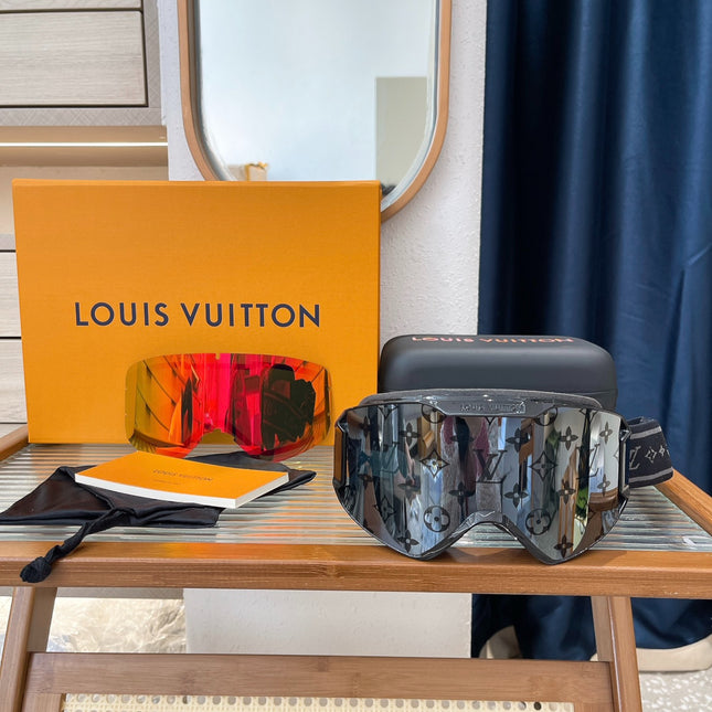LV SnowMask