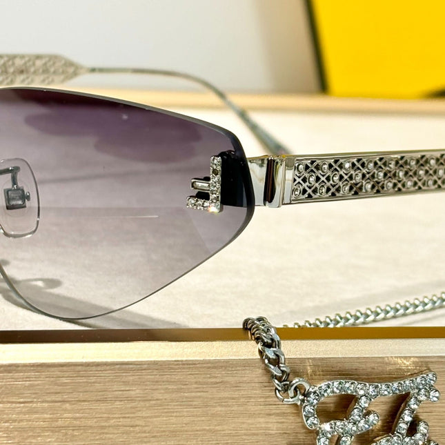 LuxeLash Shades